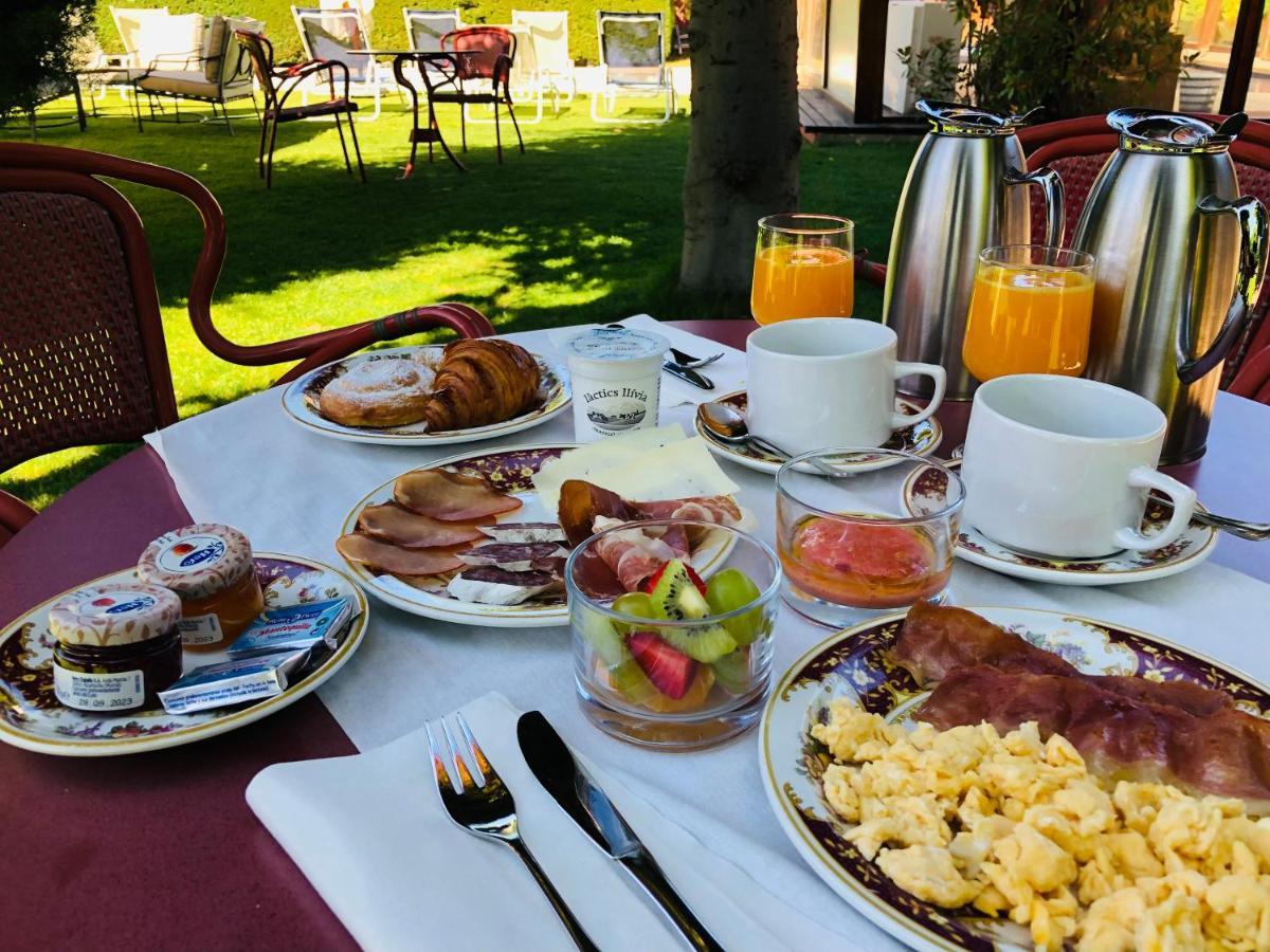 Hotel Del Lago ปุจเซร์ดา ภายนอก รูปภาพ