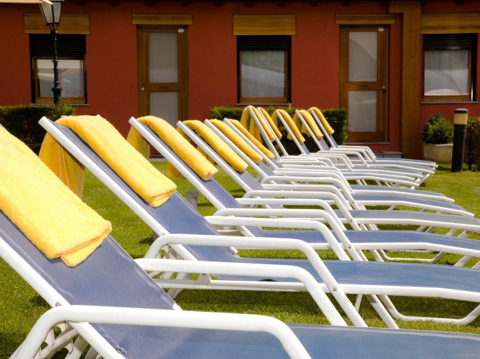 Hotel Del Lago ปุจเซร์ดา ภายนอก รูปภาพ