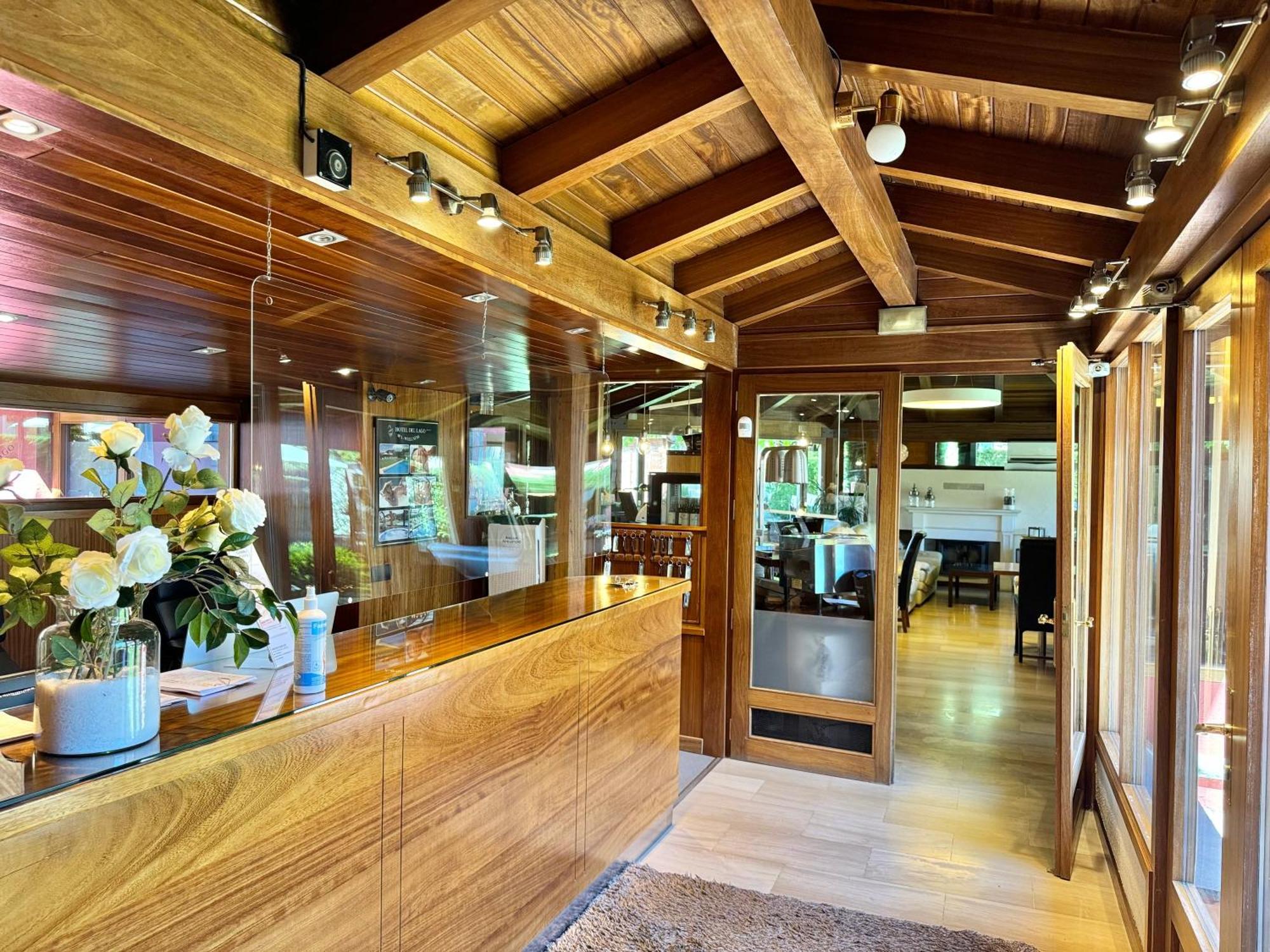 Hotel Del Lago ปุจเซร์ดา ภายนอก รูปภาพ