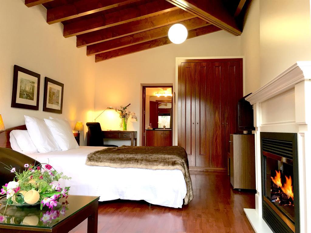 Hotel Del Lago ปุจเซร์ดา ภายนอก รูปภาพ
