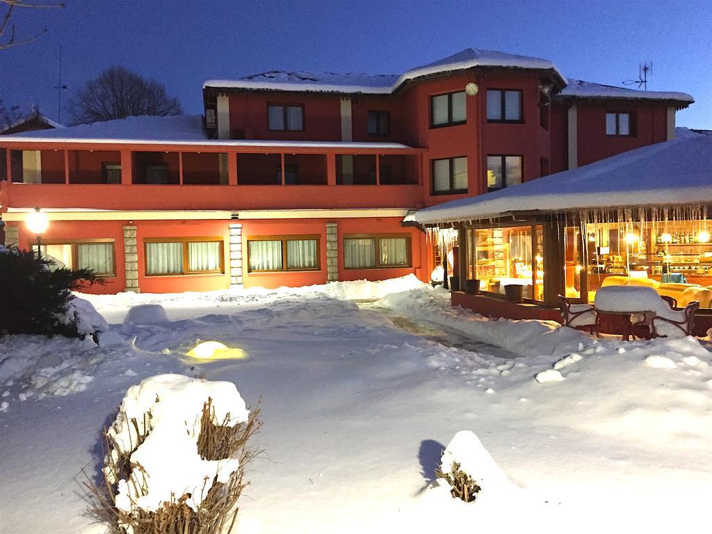 Hotel Del Lago ปุจเซร์ดา ภายนอก รูปภาพ